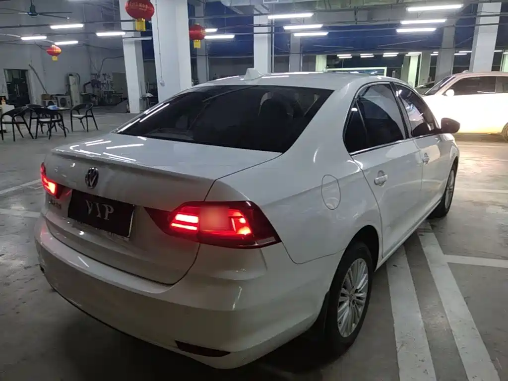 Volkswagen Santana — миниатюра 7