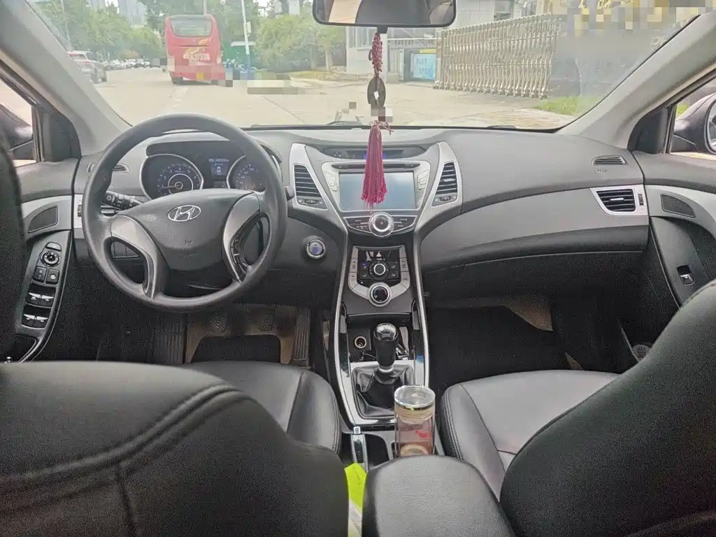Hyundai Elantra Langdong — миниатюра 5