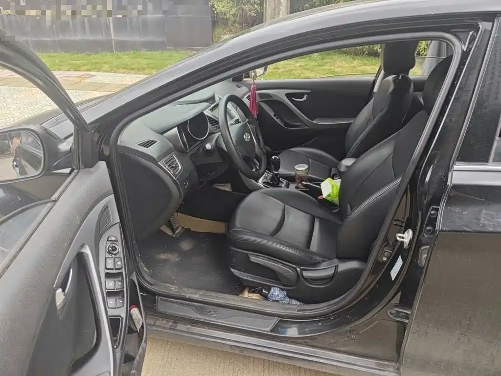 Hyundai Elantra Langdong — миниатюра 12