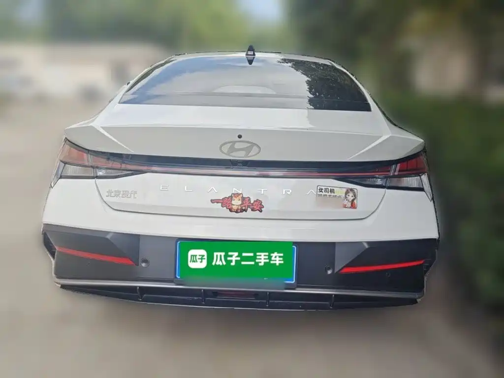 Hyundai Elantra — миниатюра 3