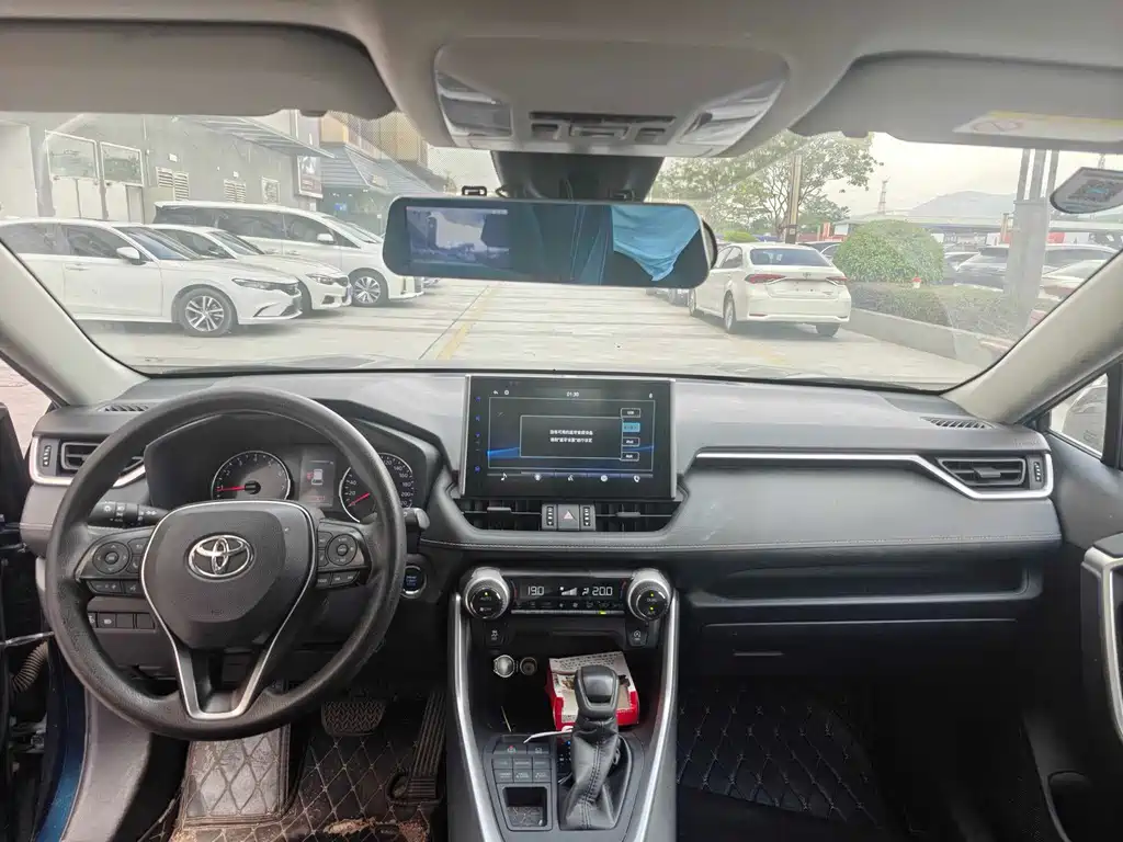 Toyota Wildlander — миниатюра 6