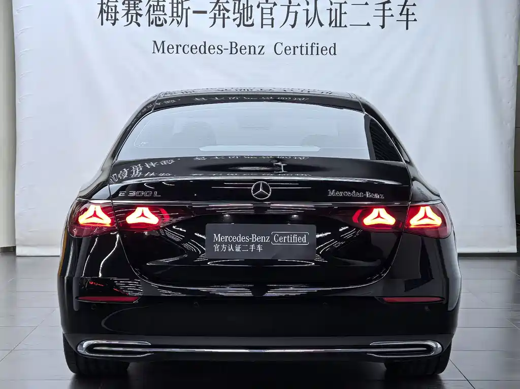 Mercedes-Benz E-Class — миниатюра 6