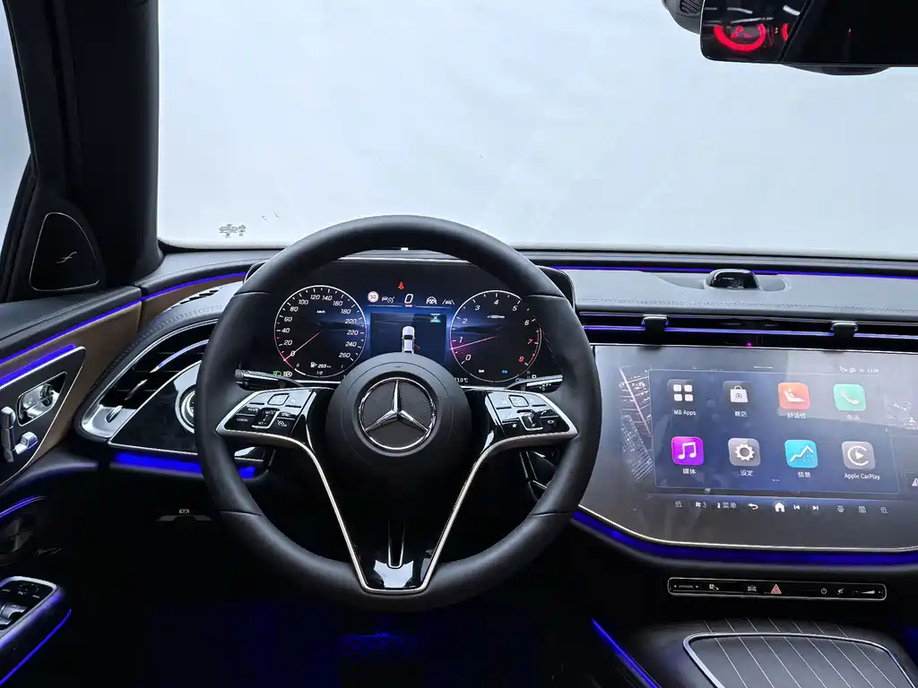 Mercedes-Benz E-Class — миниатюра 15