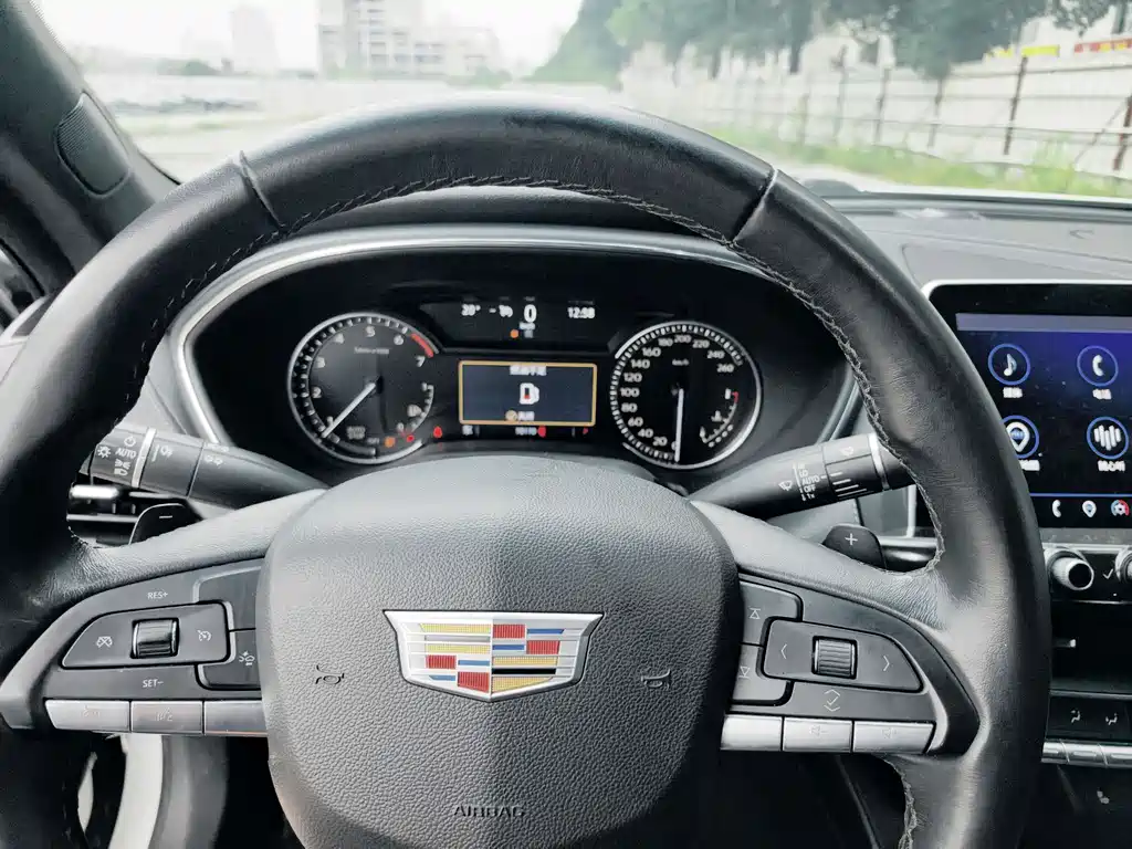 Cadillac CT5 — миниатюра 9