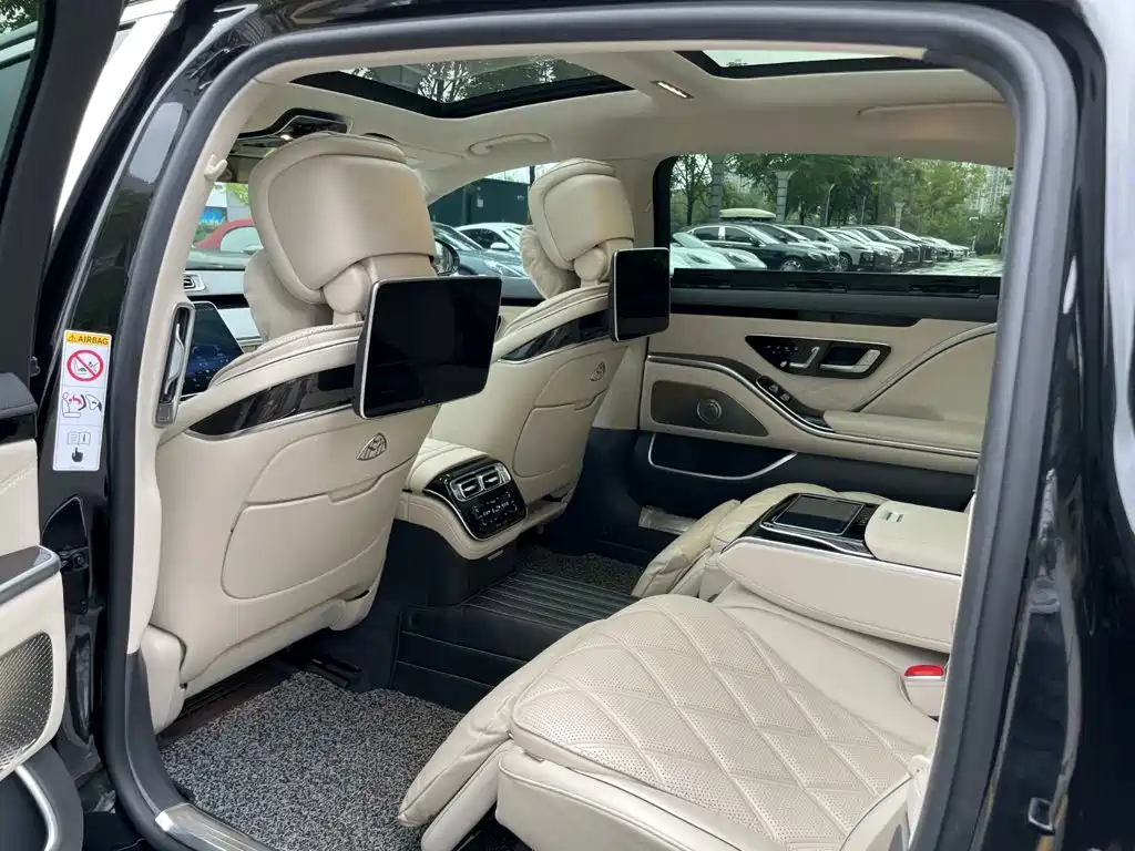 Mercedes-Benz S-Class — миниатюра 13