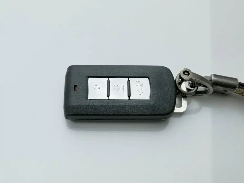 Mitsubishi Outlander — миниатюра 19