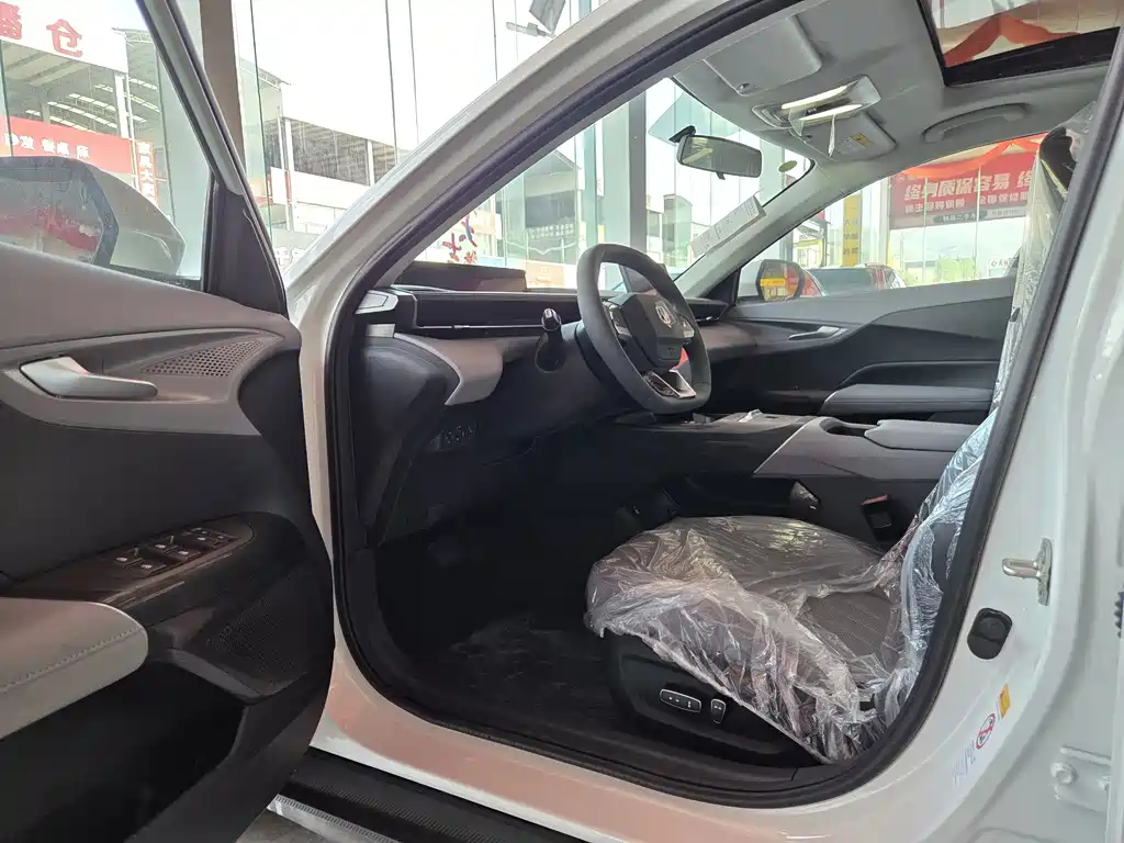 Changan Побег PHEV — миниатюра 6