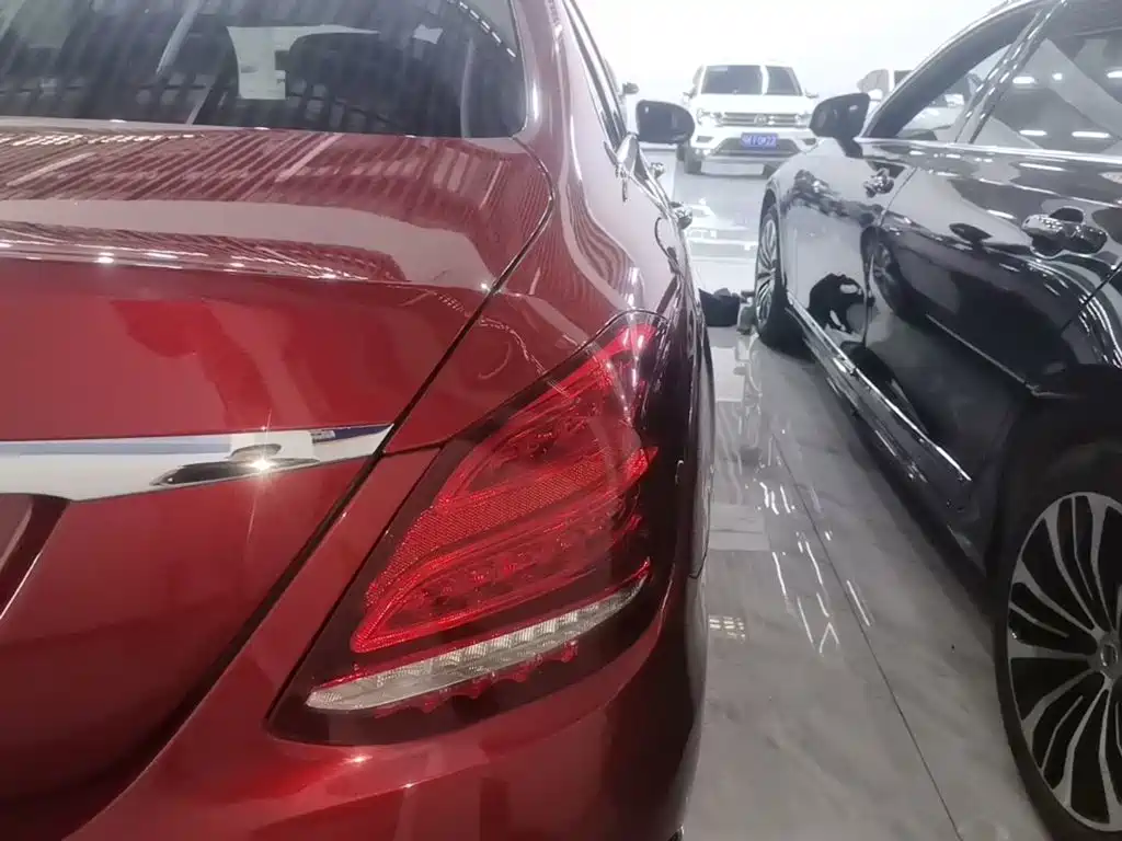 Mercedes-Benz C-Class — миниатюра 8