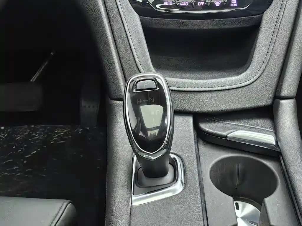 Cadillac XT5 — миниатюра 13