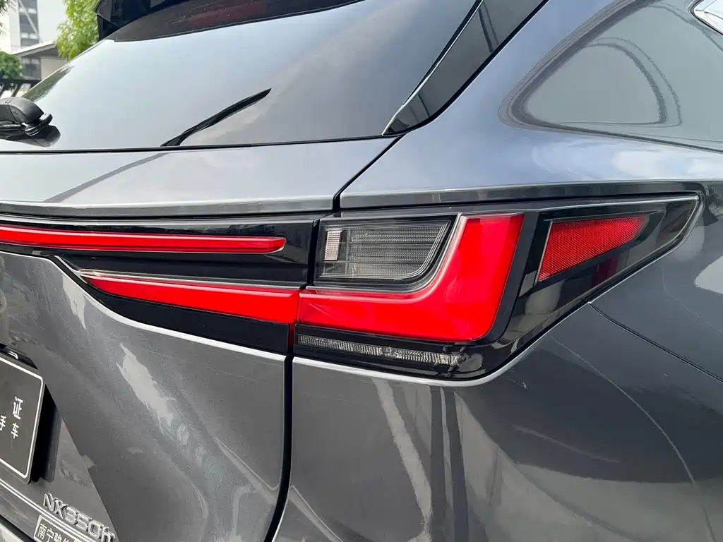 Lexus NX — миниатюра 15