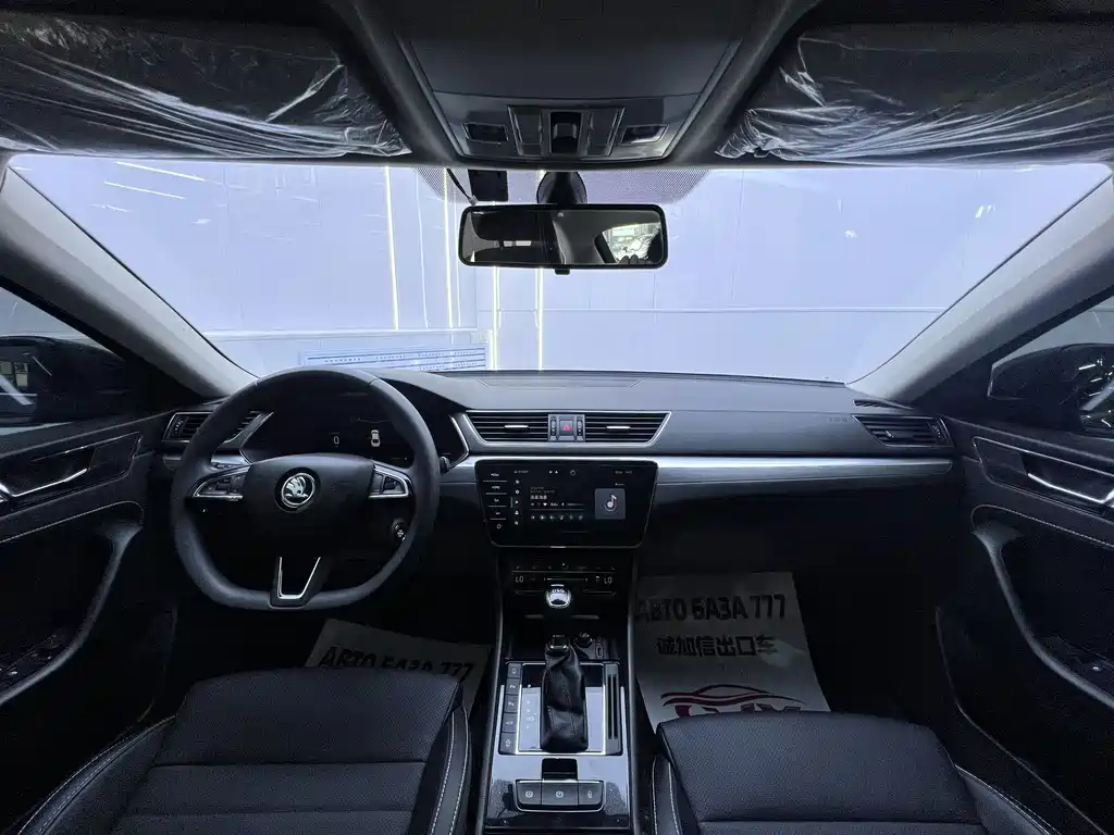 Skoda Superb — миниатюра 14