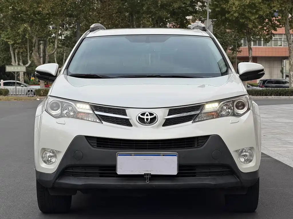 Toyota RAV4 — миниатюра 2