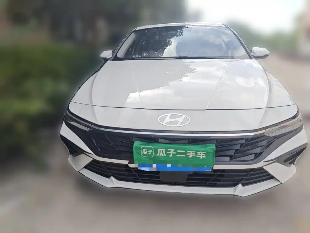 Hyundai Elantra — миниатюра 2