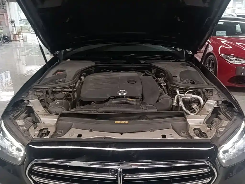 Mercedes-Benz E-Class — миниатюра 20