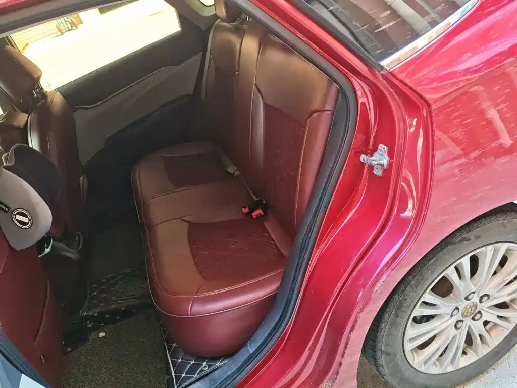 Buick Excelle — миниатюра 18