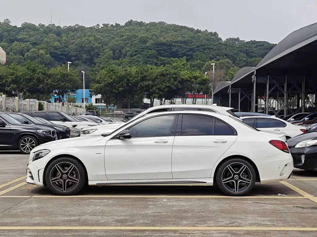 Mercedes-Benz C-Class — миниатюра 4