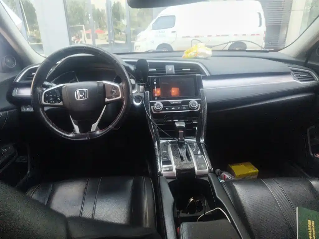 Honda Civic — миниатюра 6