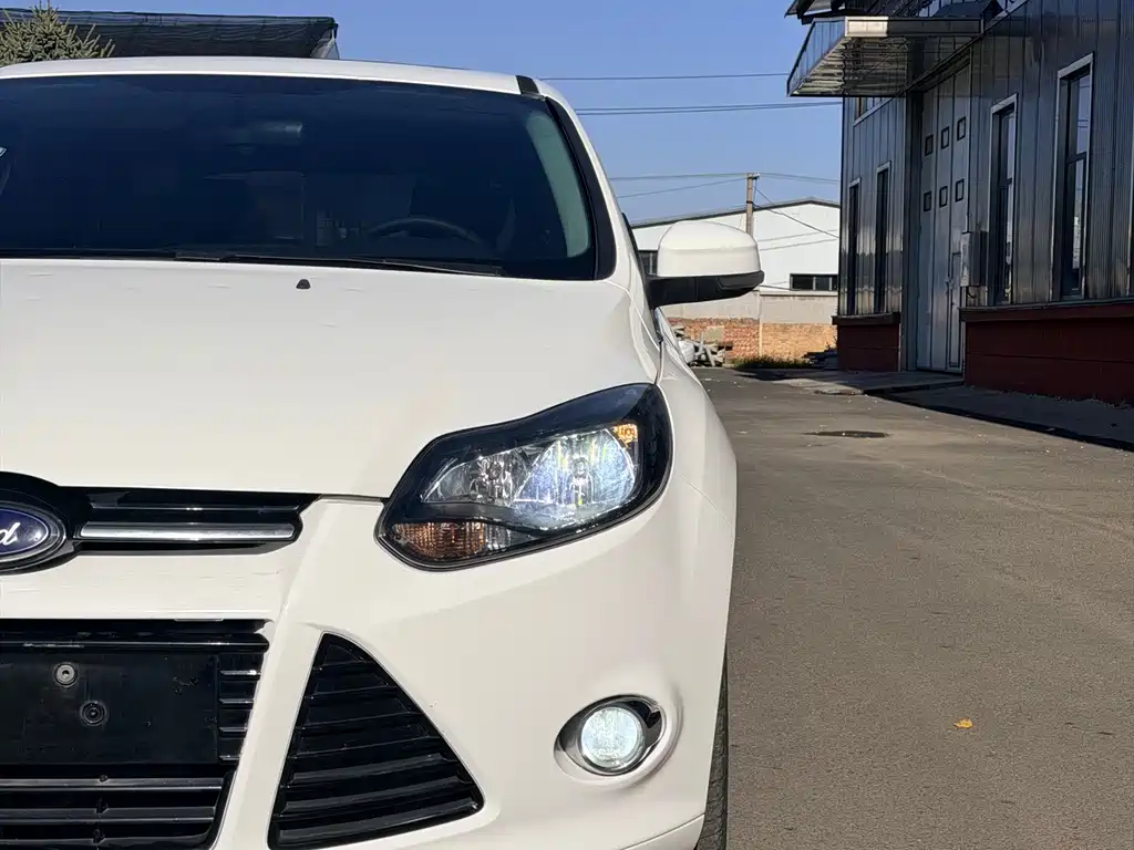Ford Focus — миниатюра 8