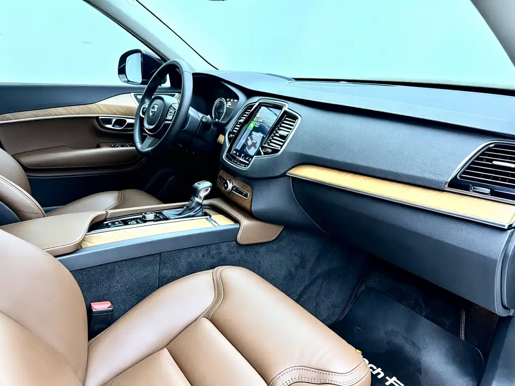 Volvo XC90 — миниатюра 14