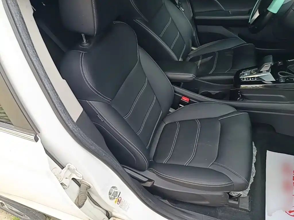BYD Yuan EV — миниатюра 25