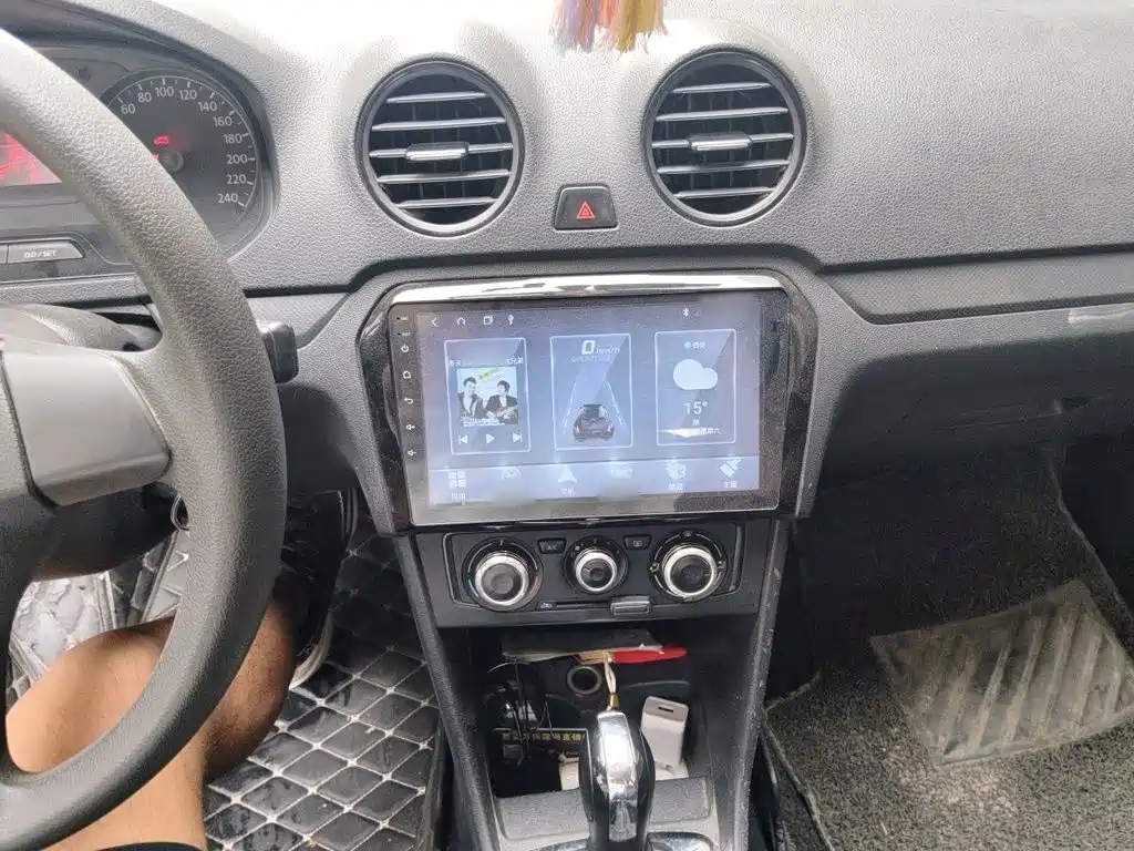 Volkswagen Jetta — миниатюра 6
