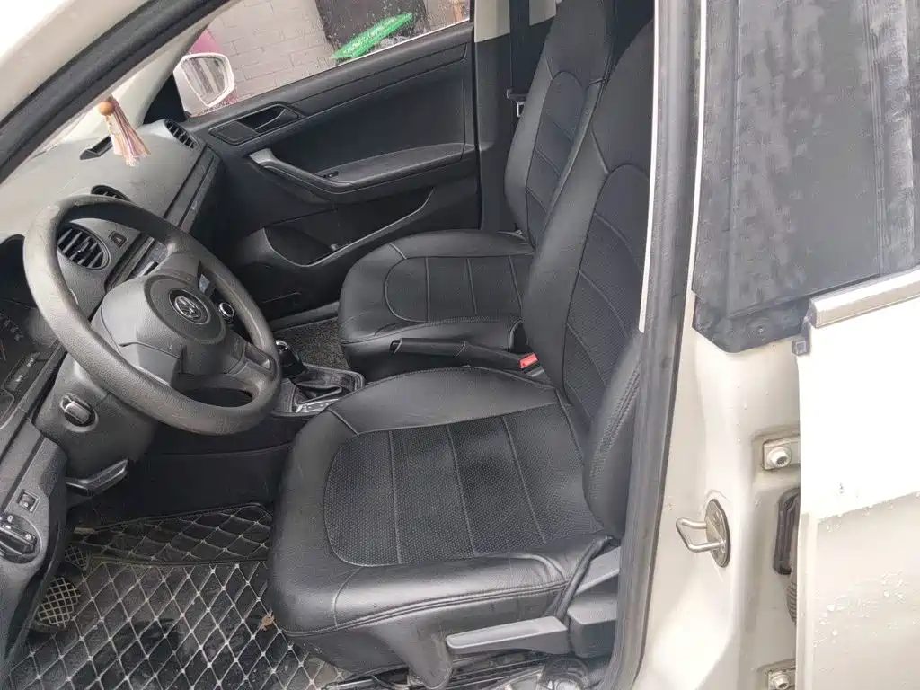 Volkswagen Jetta — миниатюра 8