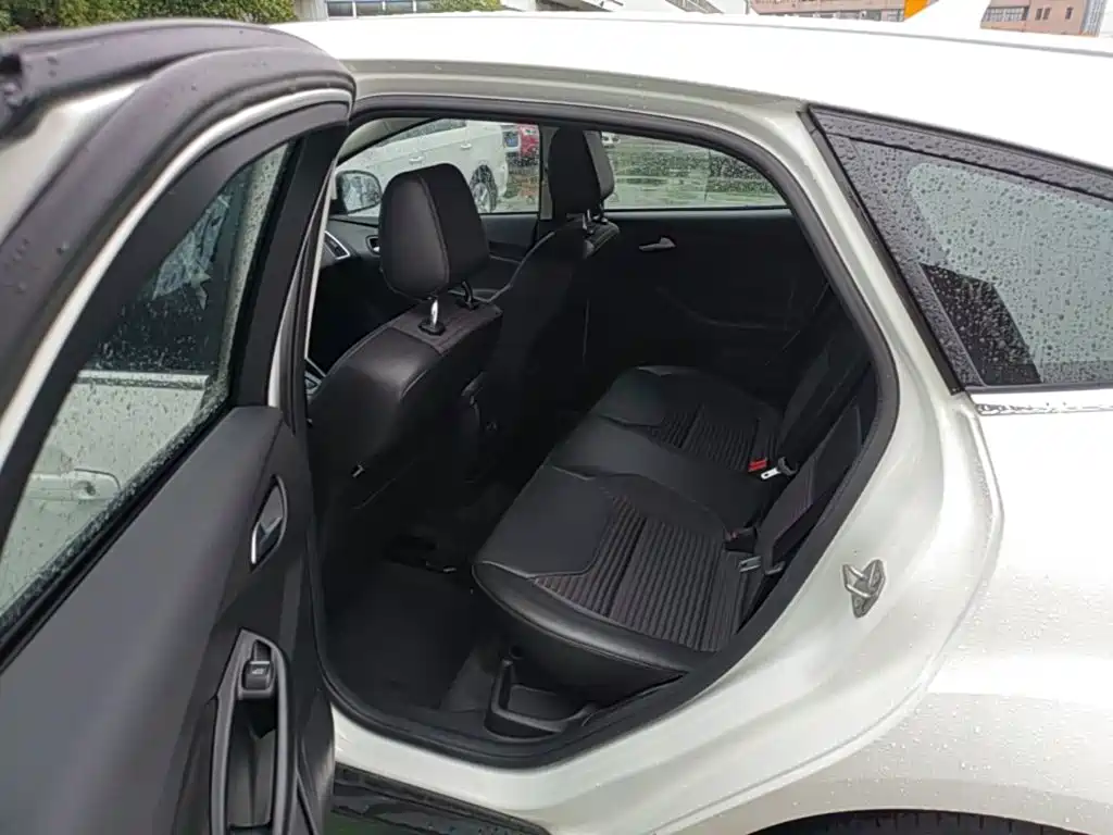Ford Focus — миниатюра 17