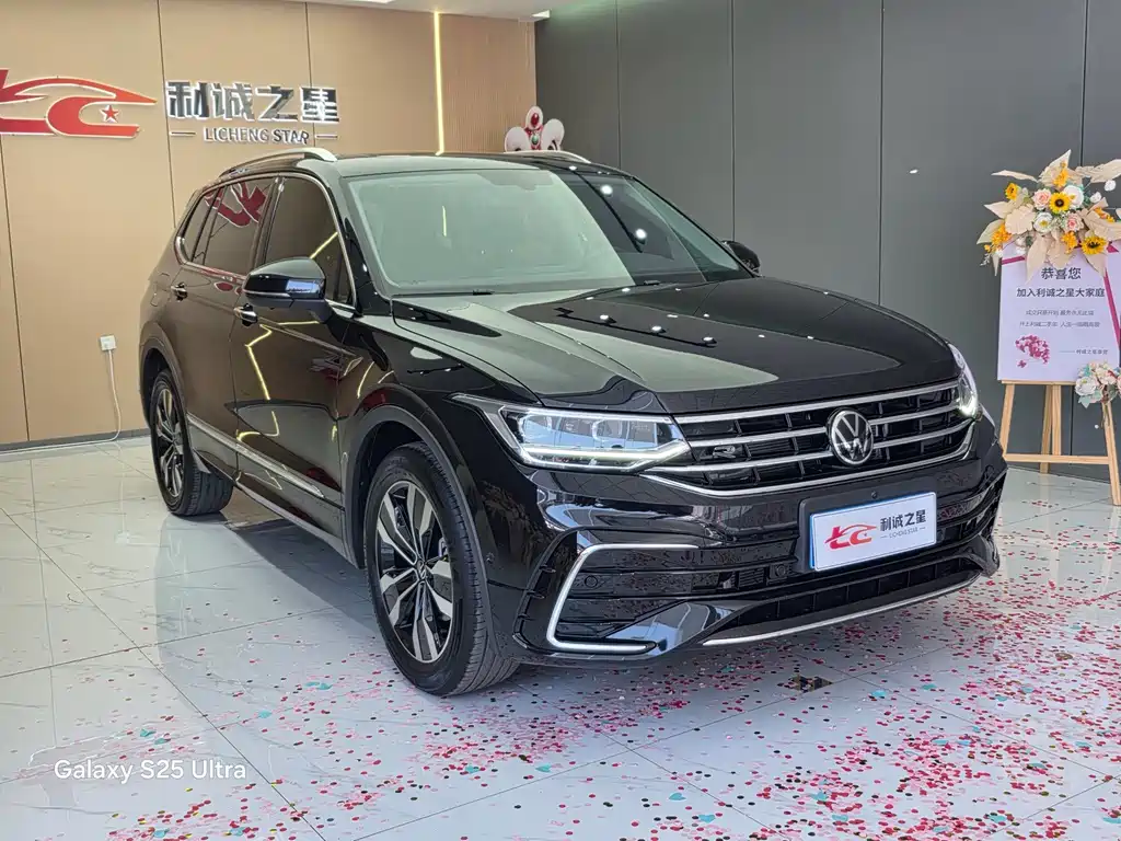 Volkswagen Tiguan L — миниатюра 3