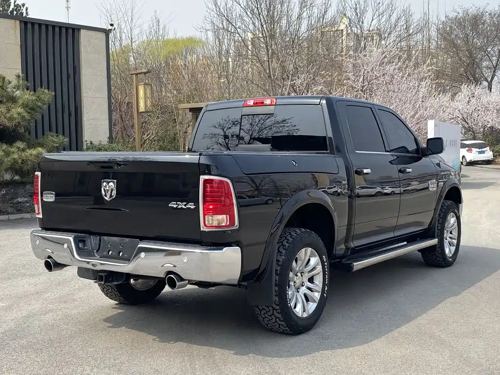 Ram Trucks 2017 5.7L AT