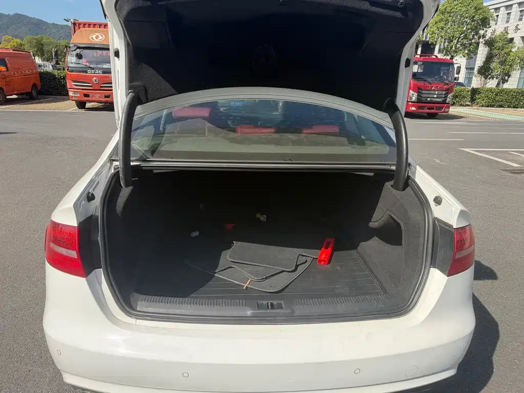 Audi A4L — миниатюра 7