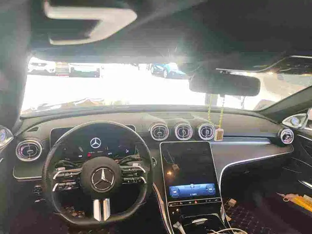 Mercedes-Benz C-Class — миниатюра 6