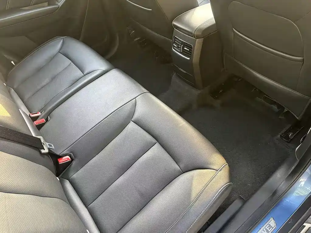 Roewe RX5 — миниатюра 8