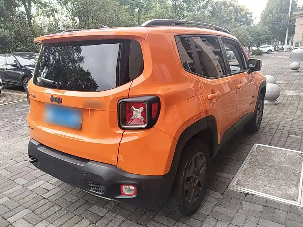 Jeep Renegade — миниатюра 7