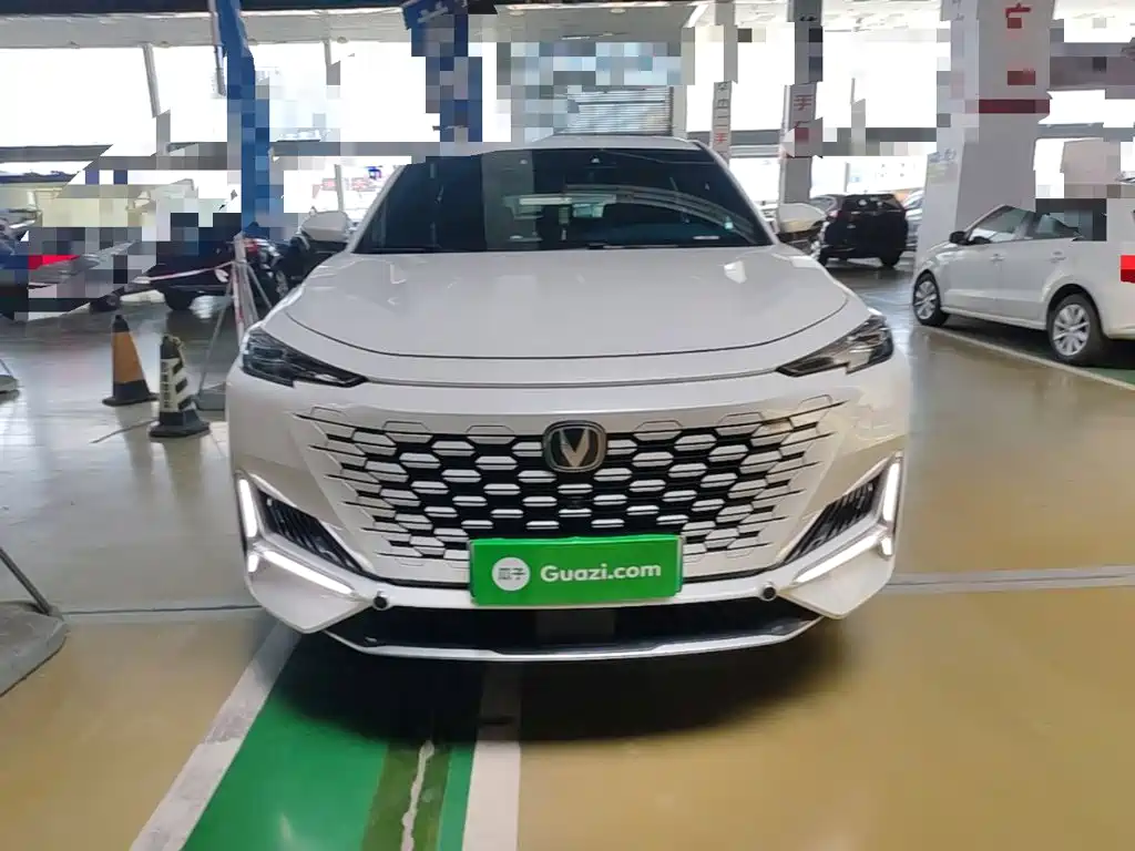 Changan UNI-K iDD — миниатюра 3