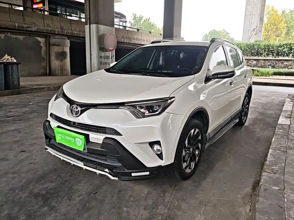 Toyota RAV4 — миниатюра 2