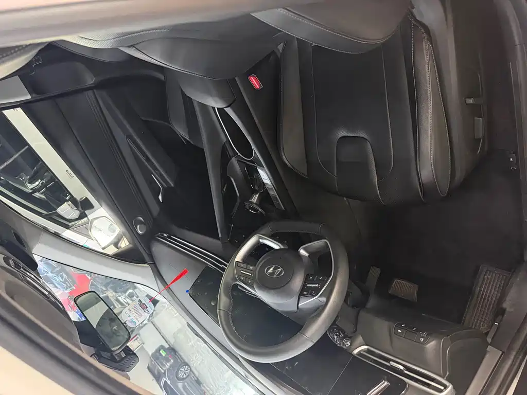 Hyundai Elantra — миниатюра 3