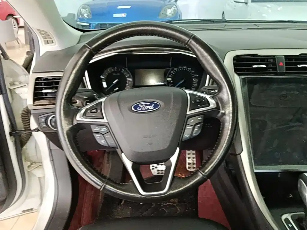 Ford Mondeo — миниатюра 11