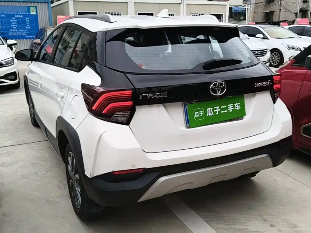 Toyota Yaris L — миниатюра 5