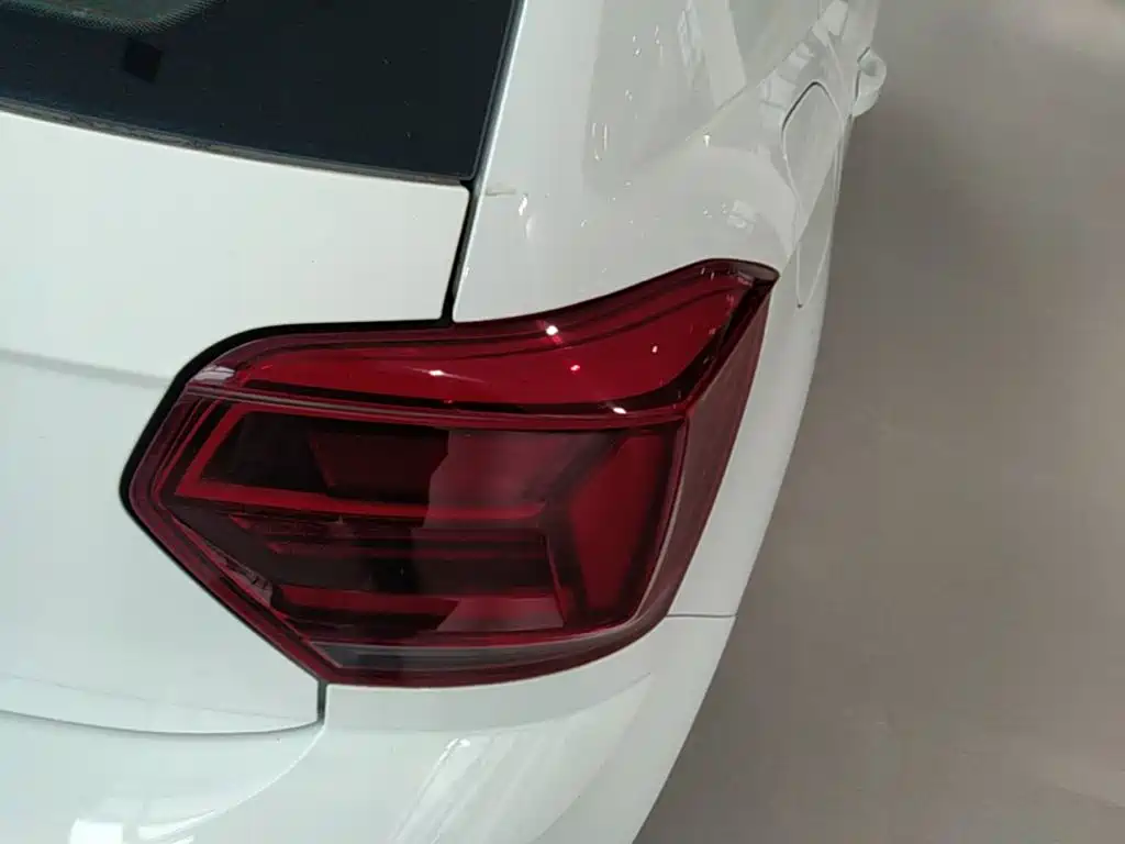 Volkswagen Polo — миниатюра 8