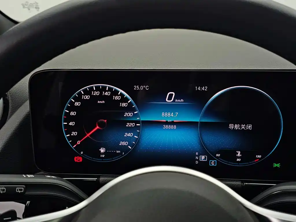 Mercedes-Benz B-Class — миниатюра 11