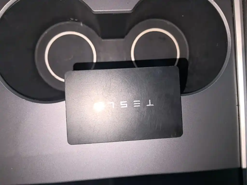 Tesla Model Y 2021 — фото 9