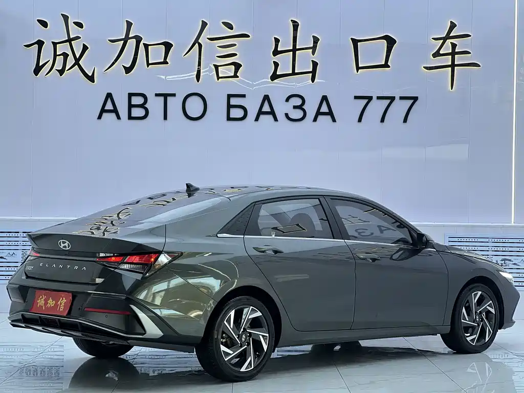 Hyundai Elantra — миниатюра 4