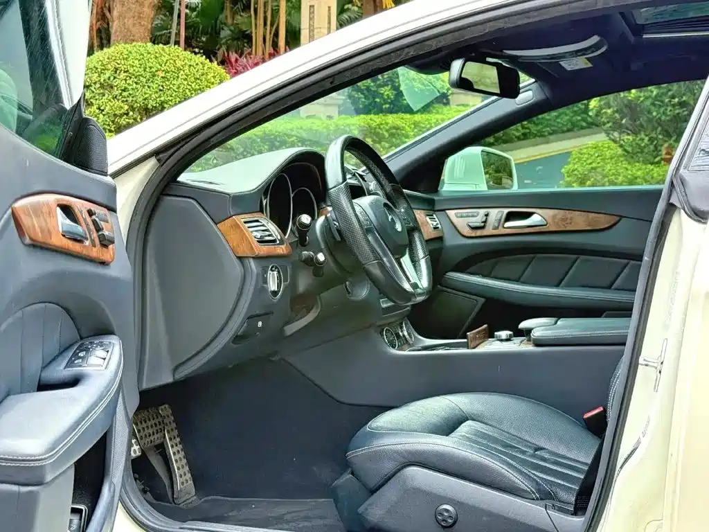 Mercedes-Benz CLS — миниатюра 8