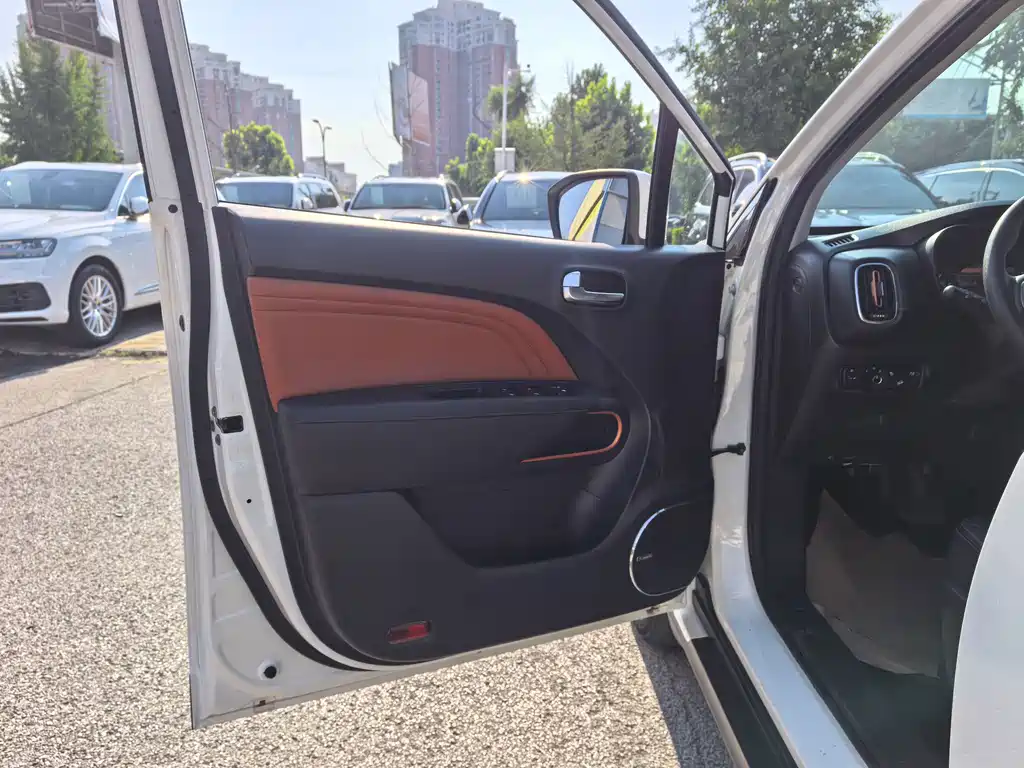 Aion Trumpchi GE3 — миниатюра 8