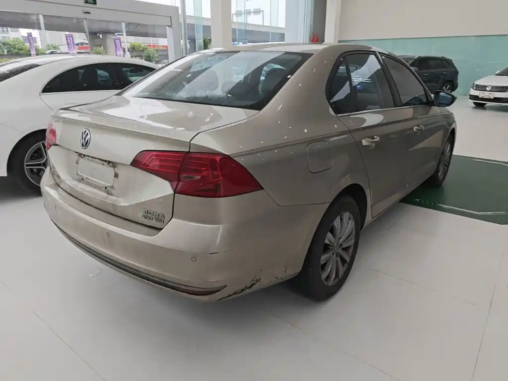 Volkswagen Bora — миниатюра 7