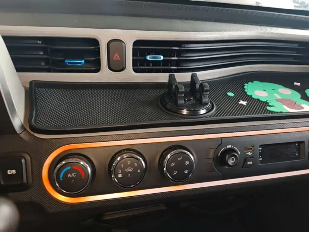 Wuling MINIEV — миниатюра 13