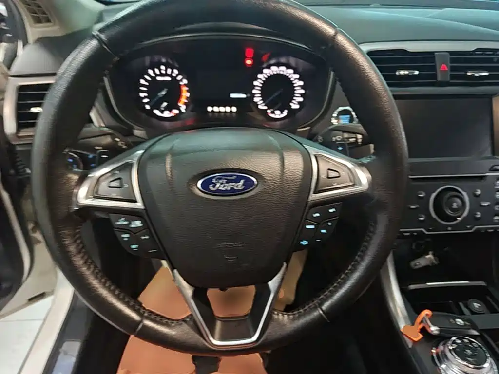 Ford Mondeo — миниатюра 11