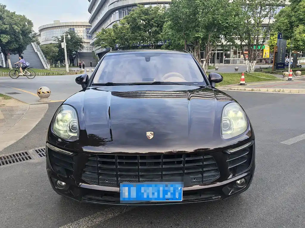 Porsche Macan — миниатюра 2