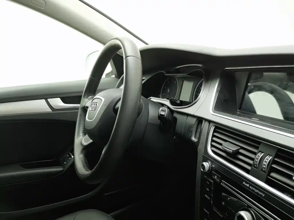 Audi A4L — миниатюра 22