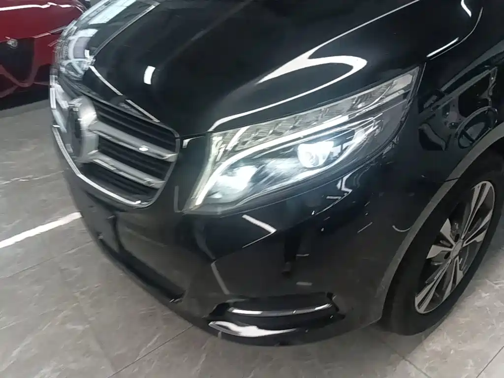 Mercedes-Benz V-Class — миниатюра 24